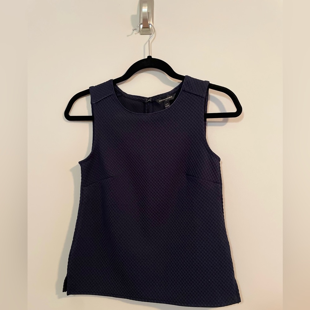 NWT BANANA REPUBLIC XXS-P Navy blue sleeveless blouse